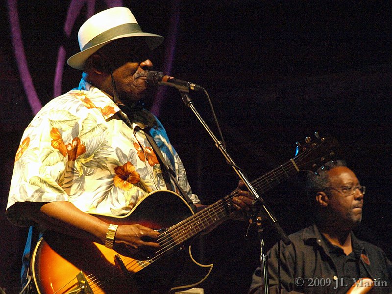 040Luminato_ Taj Mahal_06062009.JPG